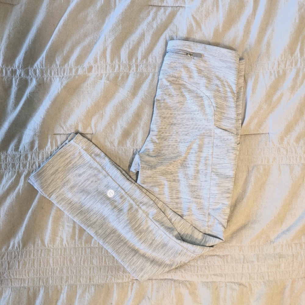 Lululemon cropped leggings